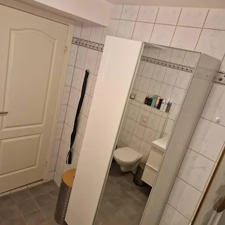 3 Bedroom - Free Parking